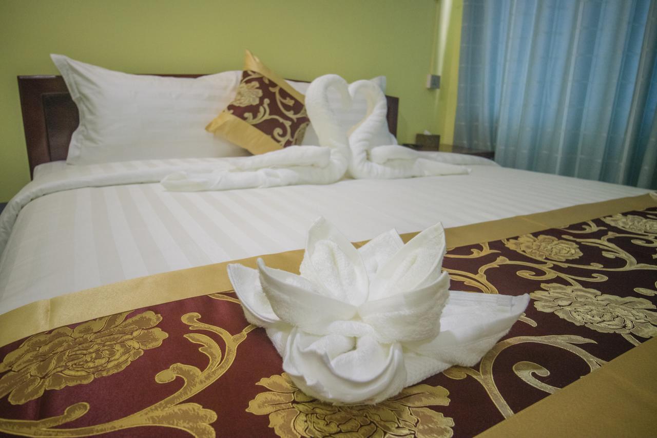 Golden Gum-Kino Hotel Мандалай Екстер'єр фото