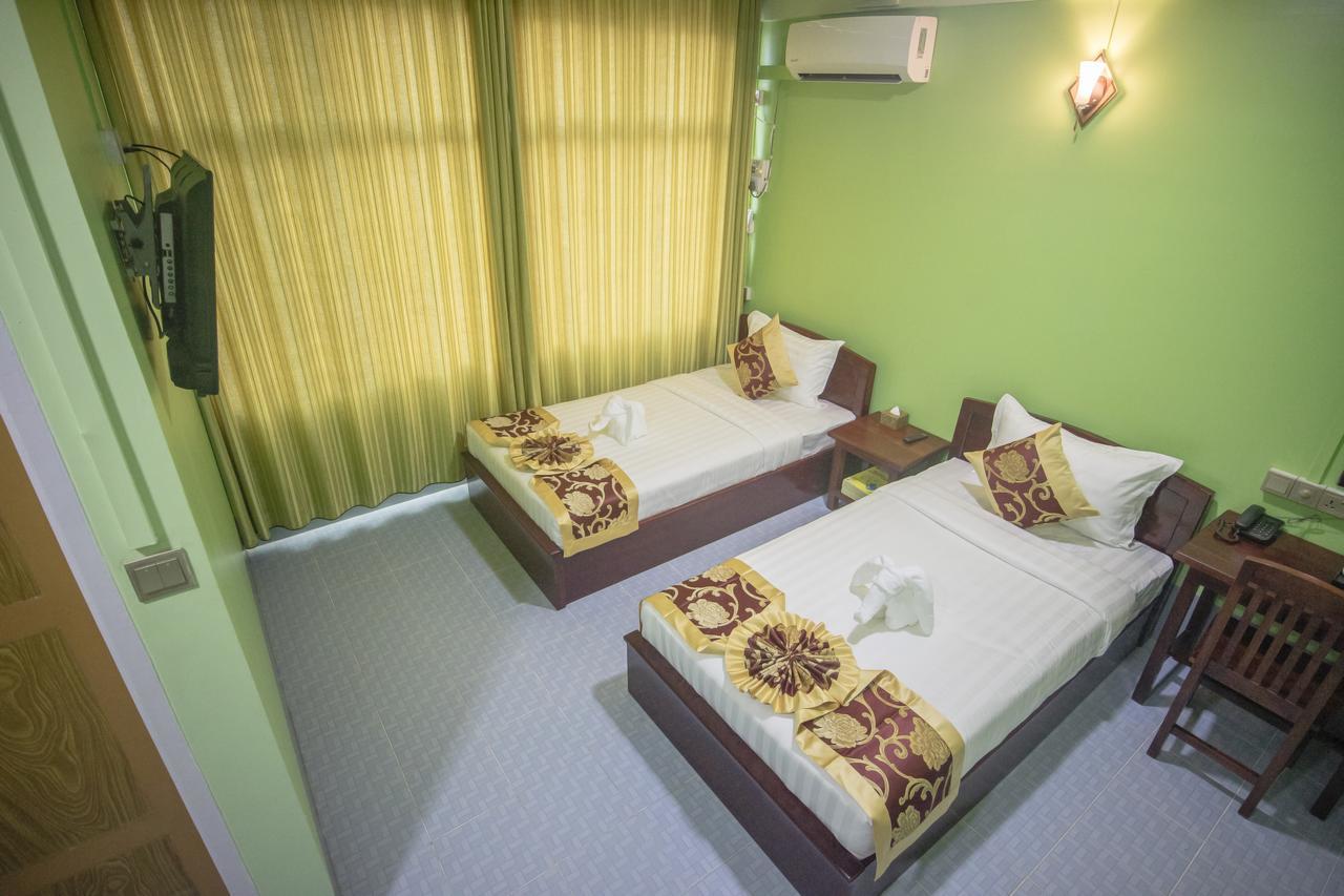Golden Gum-Kino Hotel Мандалай Екстер'єр фото