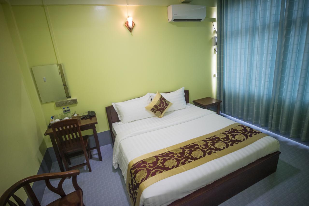 Golden Gum-Kino Hotel Мандалай Екстер'єр фото